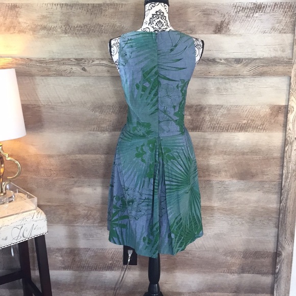 Gap Tropical Leaf Chambray & Green Pleated Dress - Picture 6 of 6